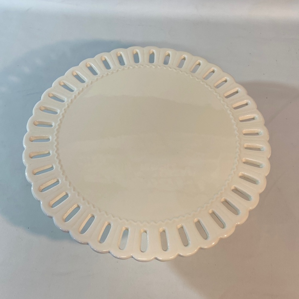 Portmeirion Studio P. S.  “Valerie” Scalloped, reticulated cake pedestal